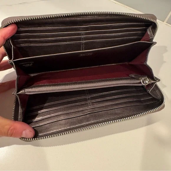 Coach Gray Metallic Zoe Leather Zippered Accordion Wallet - Picture 8 of 15